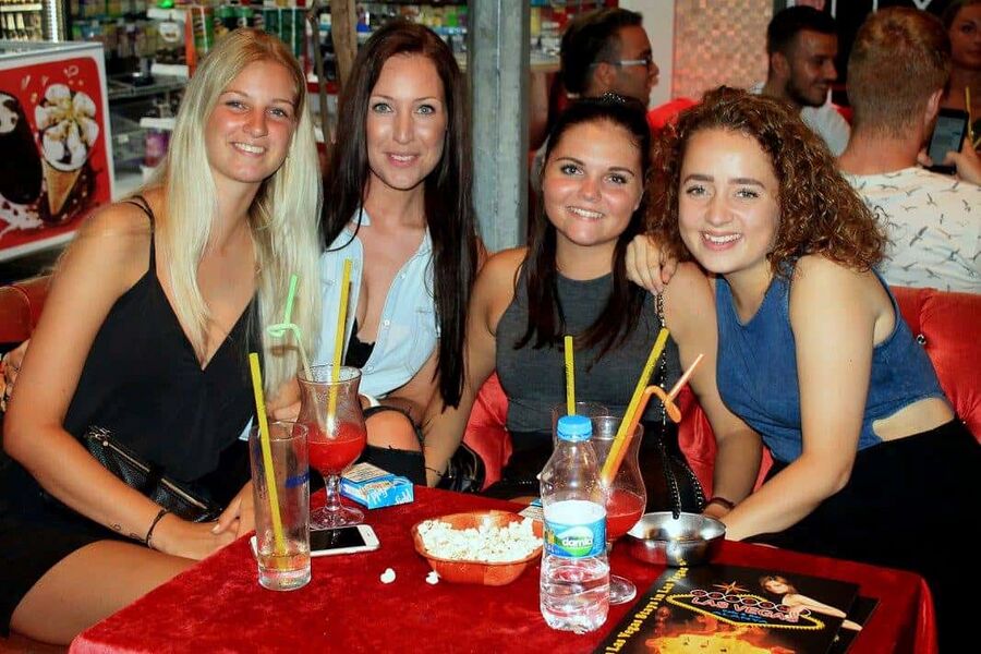 Эротикалық фотосуреттер DP сатылым каталогы